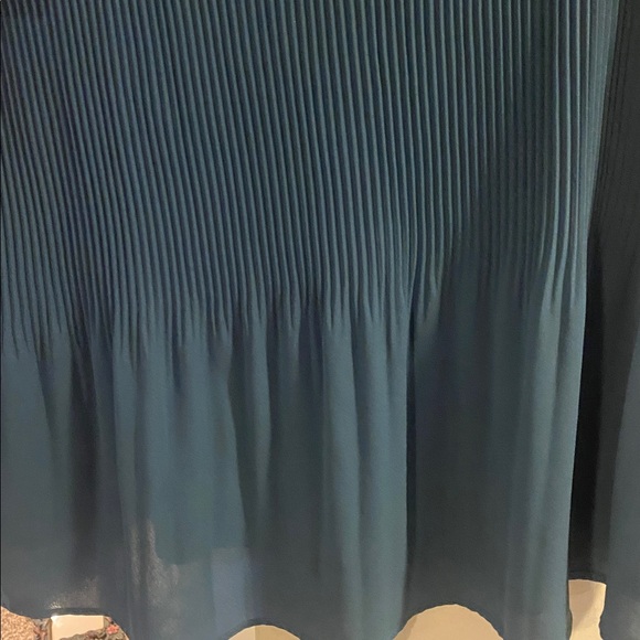 Pleione Teal Pleated Blouse - Picture 5 of 6